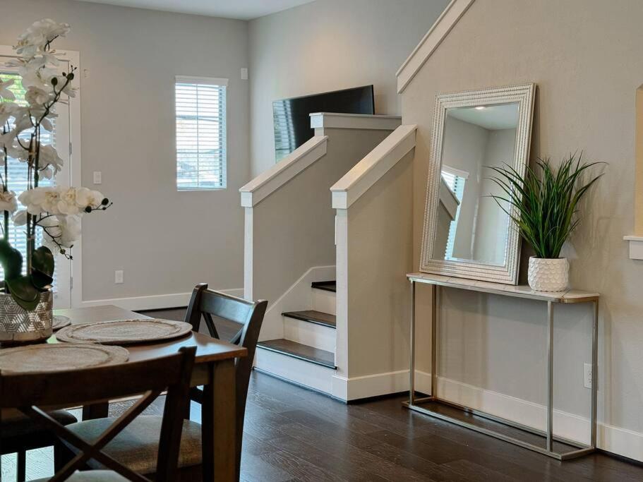 Downtown Houston Haven Villa Exterior photo